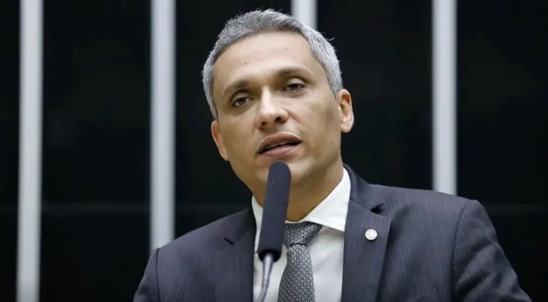Deputado do PL indiciado por desvio de recursos da cota parlamentar agora