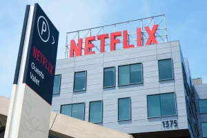 Netflix faz oferta 100% em dinheiro pela Warner agora